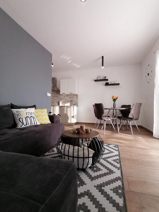 Apartments Jakov Makarska Exteriör bild